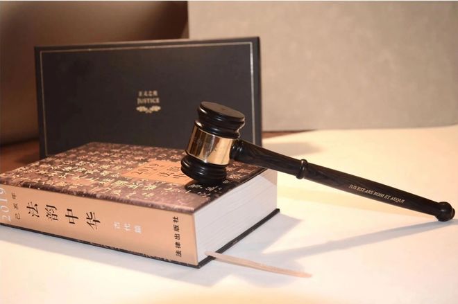 陈专业出版社的美编部门能干多少事儿？！PG麻将胡了2模拟器从图书装帧到文创展(图2)